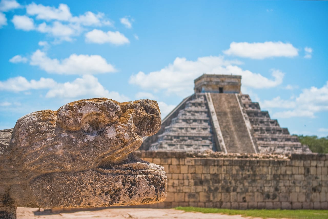Adéntrate en la cultura Maya a través de esta emocionante ruta de 13 noches por la península de Yucatán (México) hero image