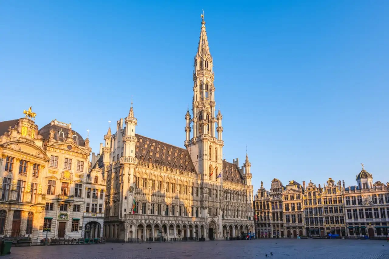 Descubre Bruselas, Amberes y Gante en 4 días con actividades al completo. hero image
