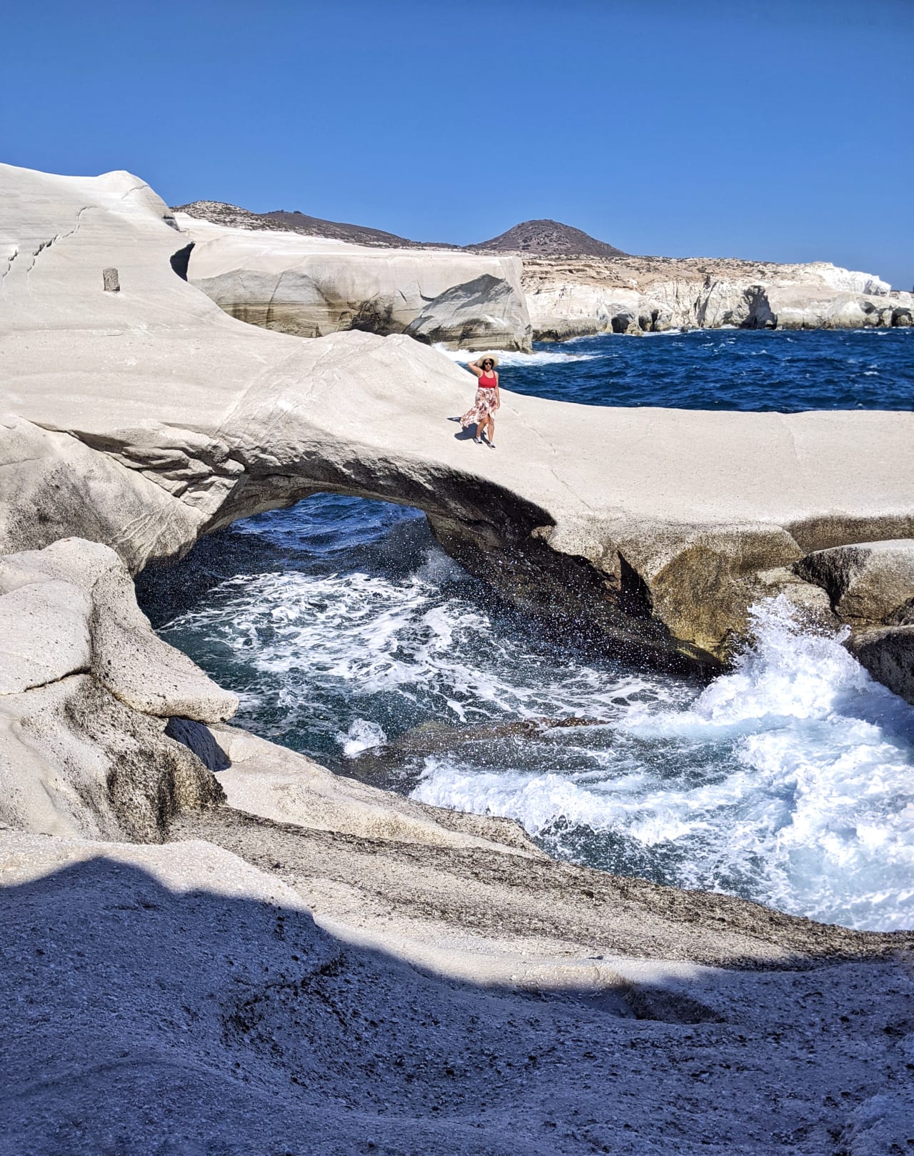 Grecia esencial: Antigüedad clásica y Milos, la isla de Venus hero image