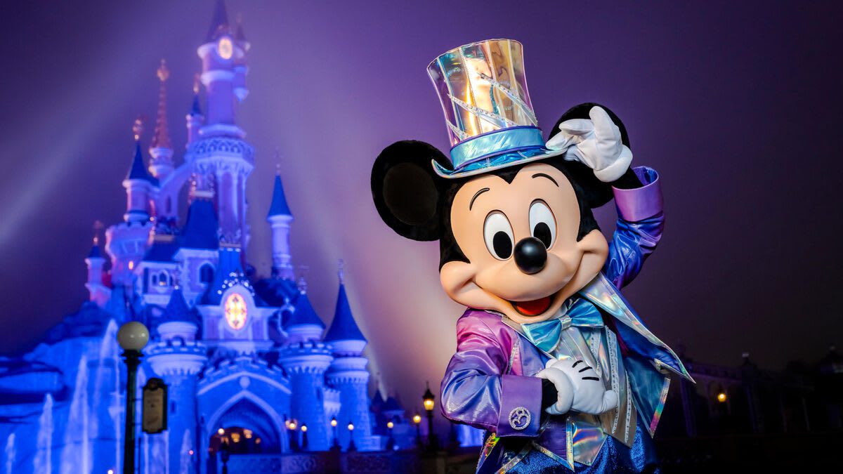 Escapada mágica low cost a Disneyland Paris hero image