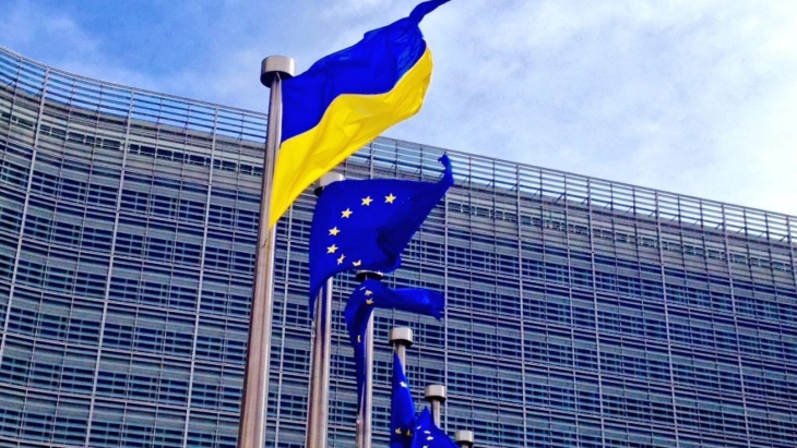 ЕУ ветува натамошна поддршка за Украина пред годишнината од нејзината независност