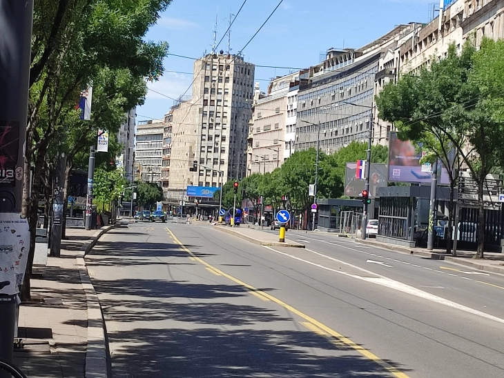 Граѓаните и бизнисите во Србија за кредити должат 4,757 милијарди динари