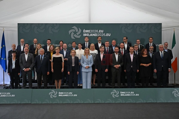 ЕУ ѝ се заканува на Русија со нови санкции по нападот со дрон на аеродромот во Лајпциг