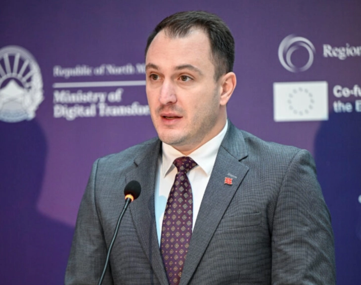 Андоновски: Во октомври промоција на „М.услуги“, личната карта и возачката дозвола на мобилен телефон