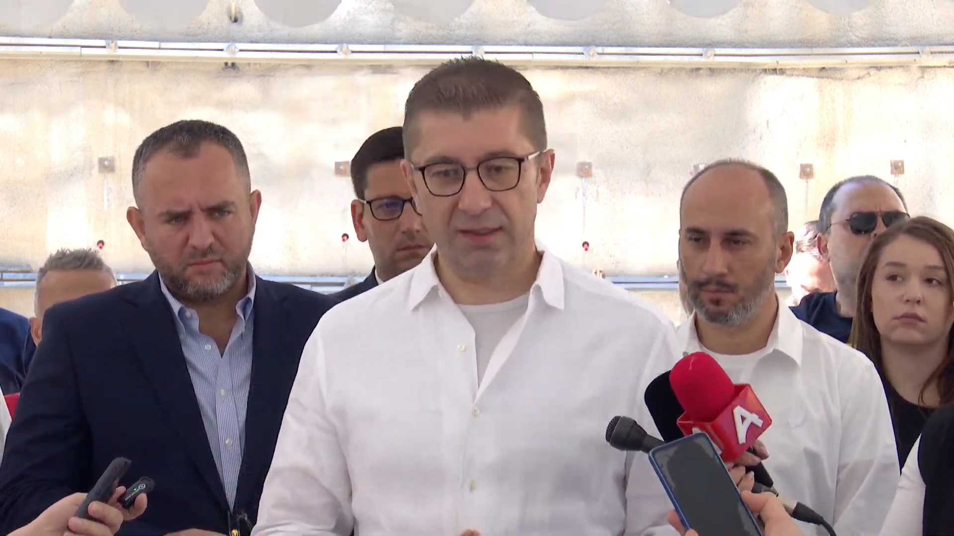 Мицкоски: На владина седница ќе донесеме мерка за намалување на ДДВ за дизел горивото