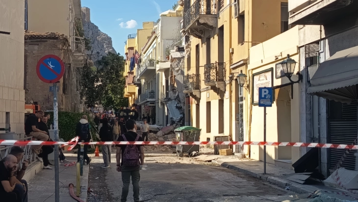 Извлечено едно тело од урнатините по експлозијата во Атина – продолжува потрагата по останатите петмина исчезнати