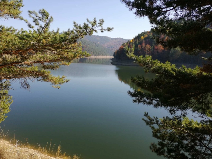 Утрово најстудено во Берово со -2 степени, преку ден сончево и топло