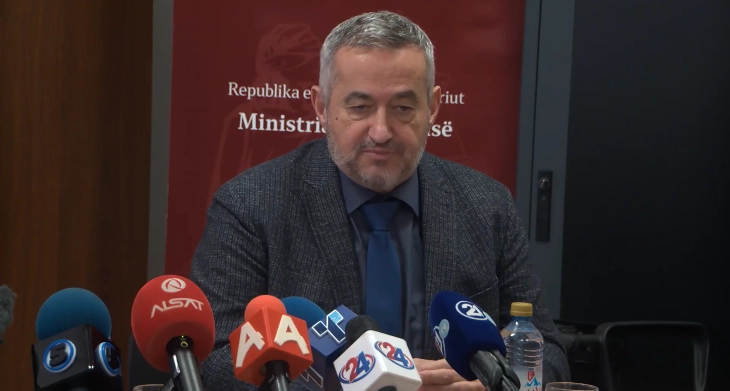 Клековски: Измените на правилникот за боледувањата набргу ќе стапат во сила, ја потпишав согласноста
