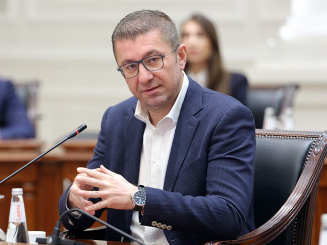 Мицкоски најави просечна плата над 1.000 евра до крајот на мандатот