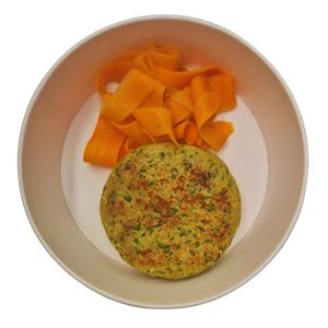 HAMBURGER DI ZUCCHINE CON CUORE FILANTE E CAROTE SALTATE