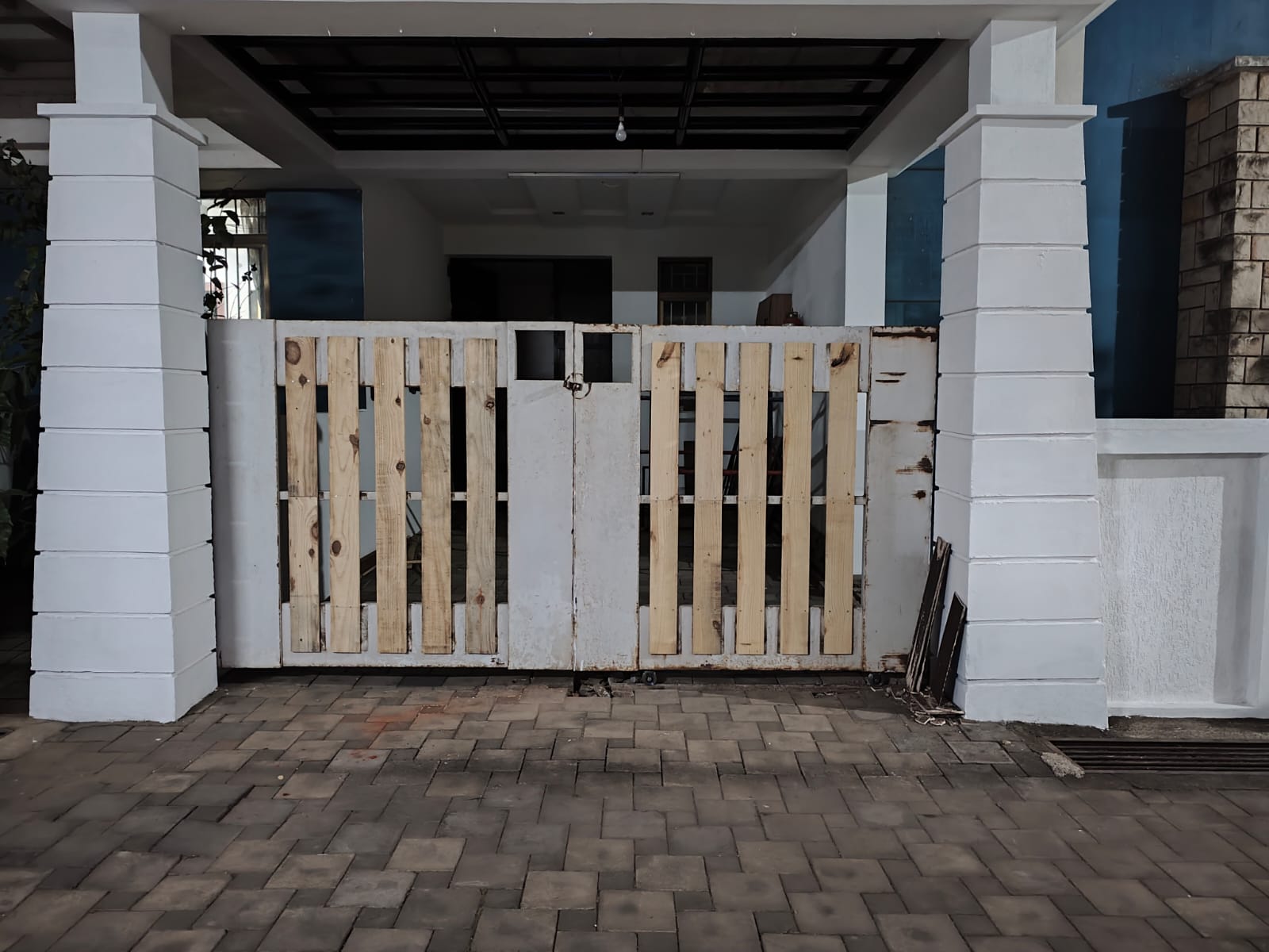 Bespoke WhatsApp Image 2026-02-27 at 3.53.57 PM sxkttk by Sharma Furniture