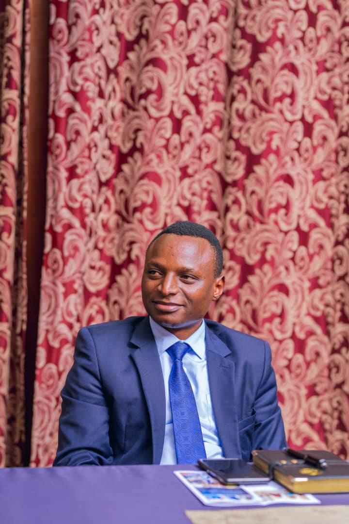 Photo du Coach, AKILIMALI