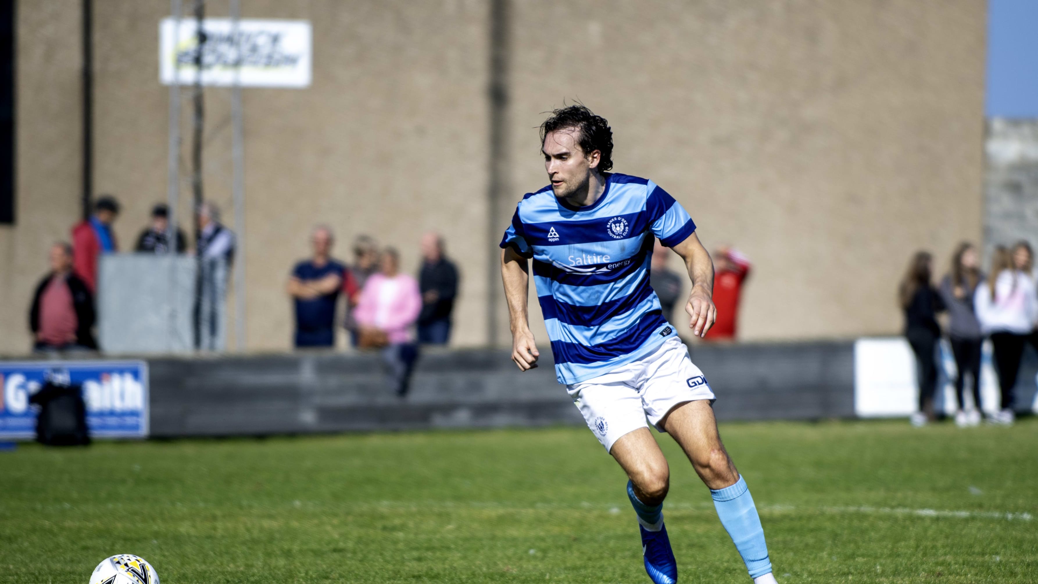 Anderson’s Commitment Strengthens Dee’s Backline