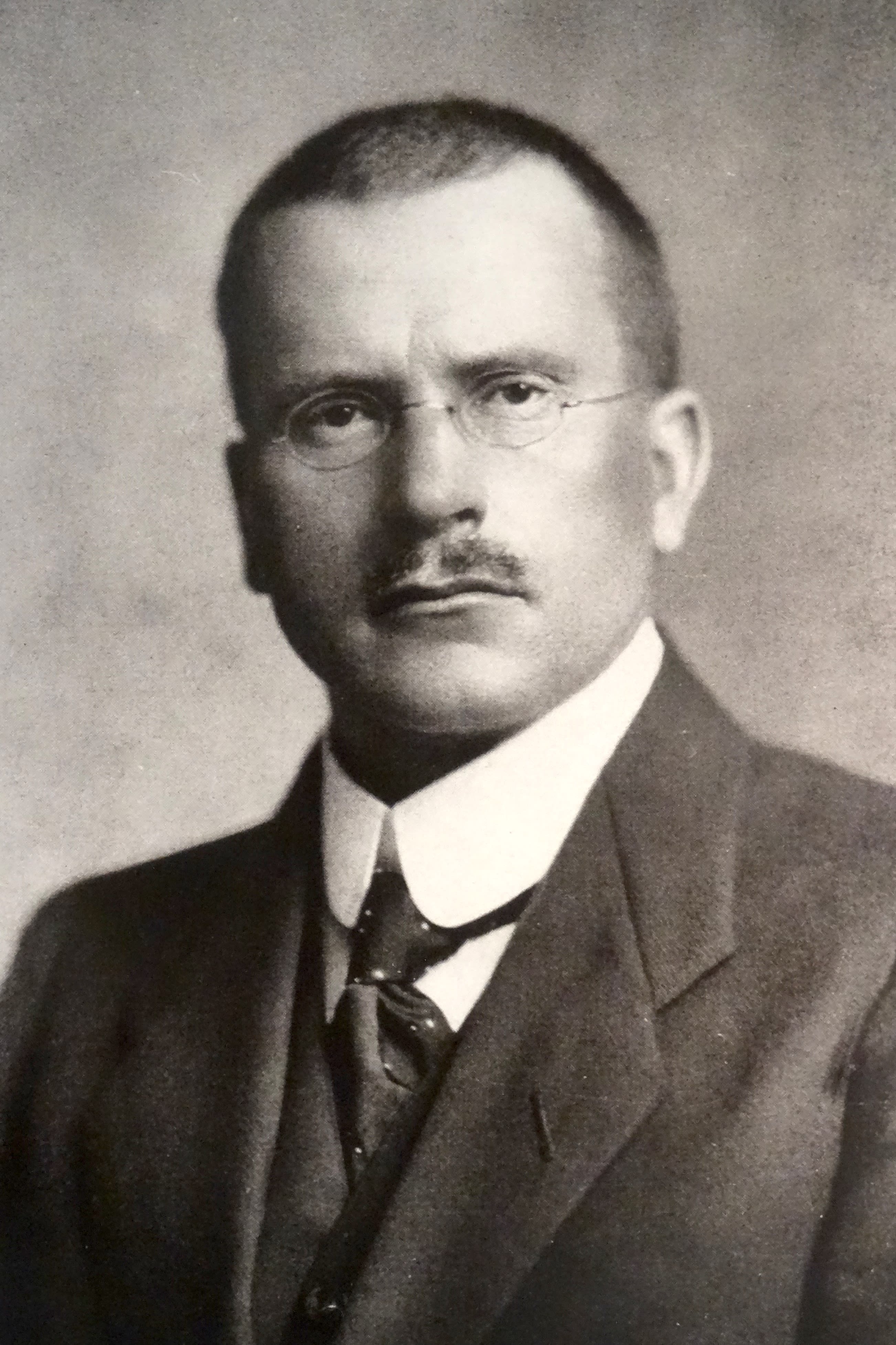 Carl Jung'un Tanrı Anlayışı: 'İnanmama Gerek Yok, Biliyorum' Ne Demek?