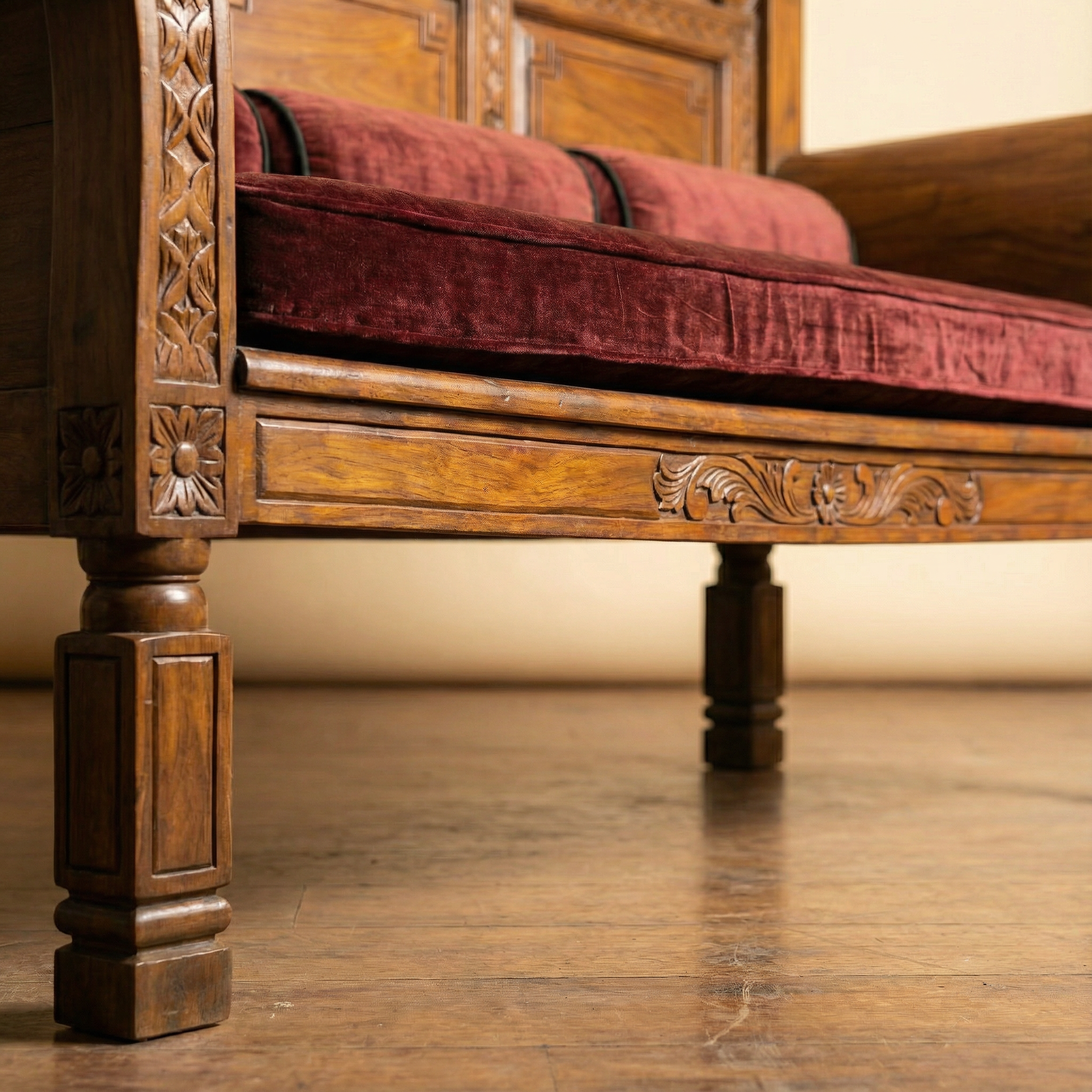 Vajra Antique Sofa view 4