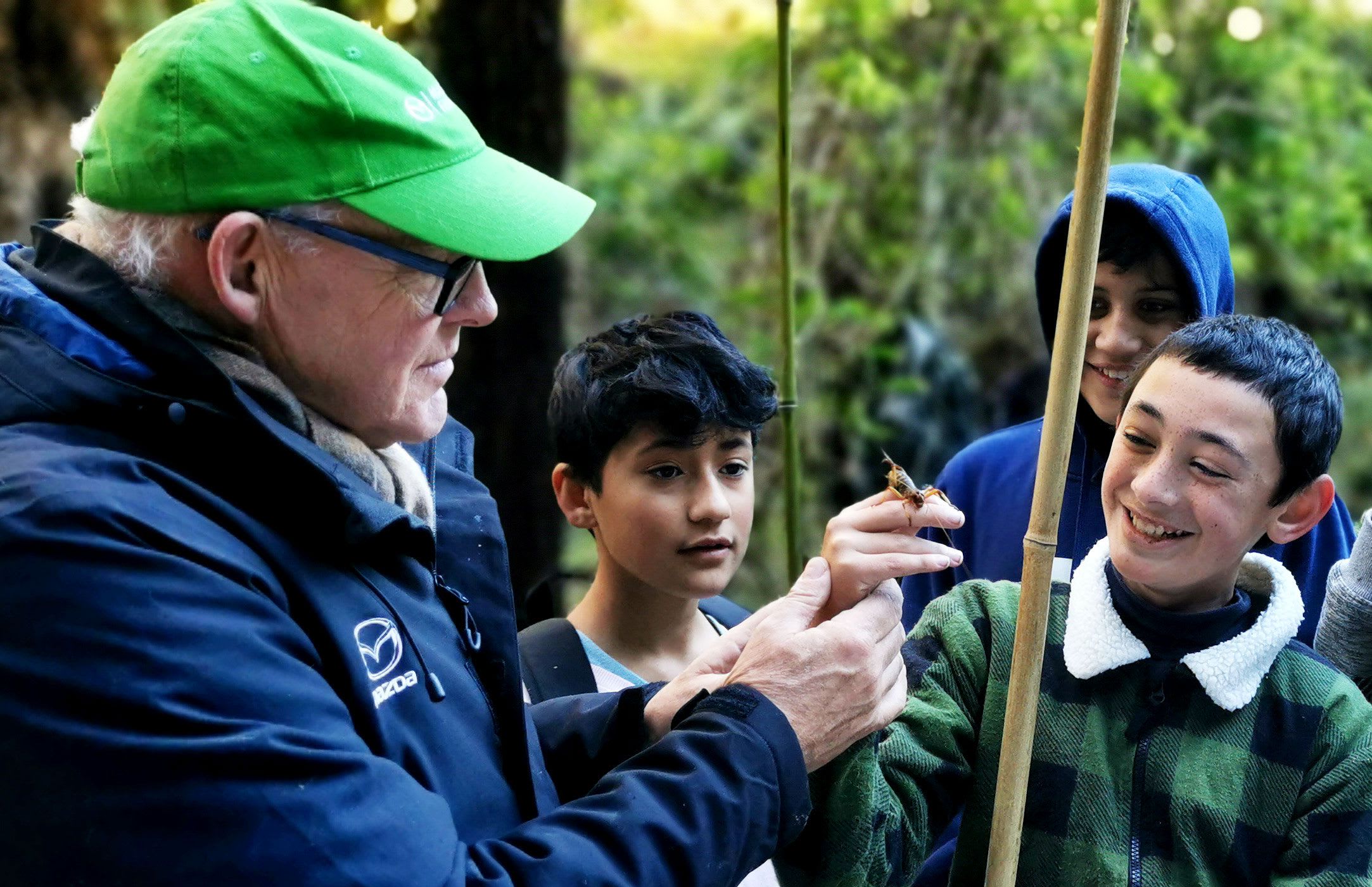 Mazda Ambassador Ruud ‘the Bugman’ Kleinpaste showing bugs to school children
