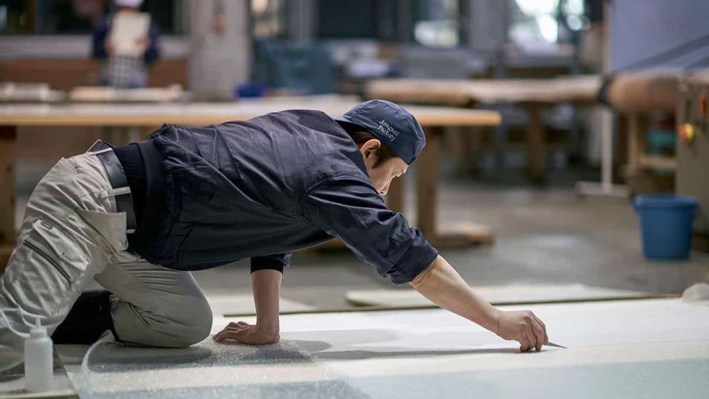 Man making traditional Japanese Washi paper