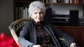 Den canadiske Alice Munro er død i en alder af 92 år.