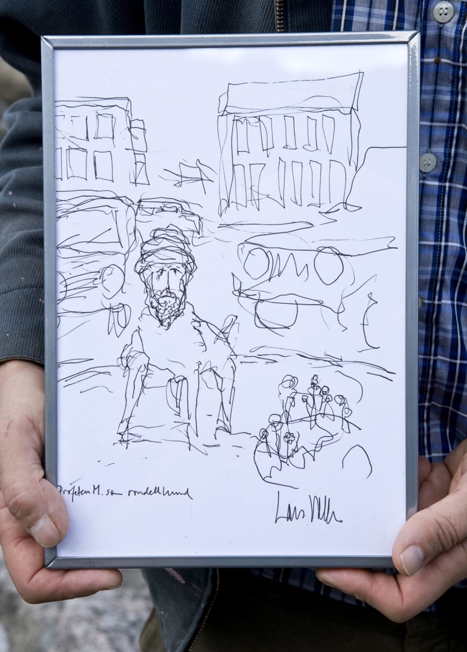 Kunstner og kunstprofessor Lars Vilks var lørdag på deltagerlisten ved arrangementet på Østerbro. Vilks tegnede i 2007 profeten Muhammed som hund, og han har siden levet under politibeskyttelse.