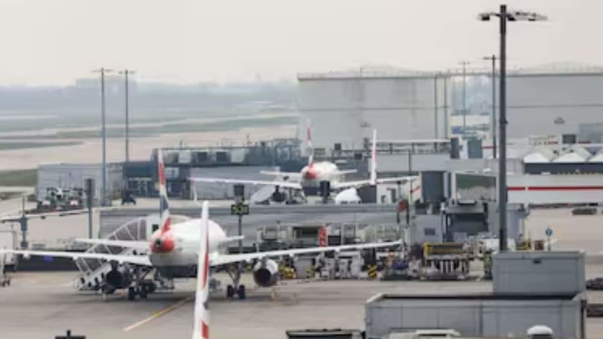 Kolkata Airport: Why a Mosque Near the Runway Limits Flight Operations