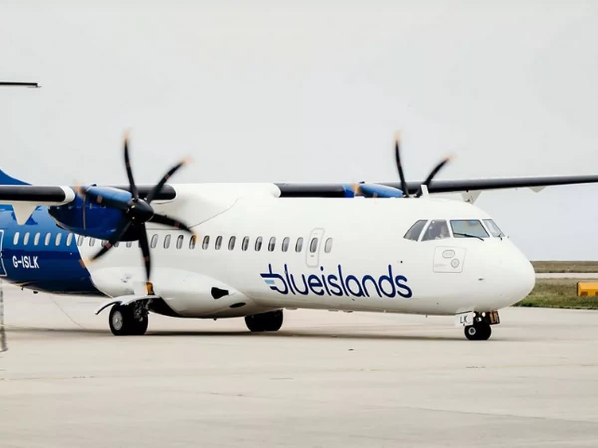 UK airline collapses and cancels all flights immediately leaving passengers stranded