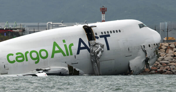 Hong Kong releases preliminary report on Emirates SkyCargo Boeing 747 crash