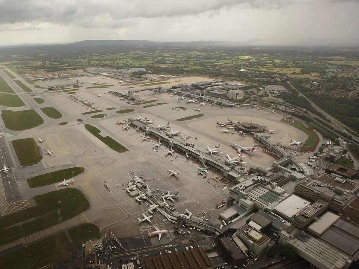 Budget airline Wizz Air to slash flights from major UK airport