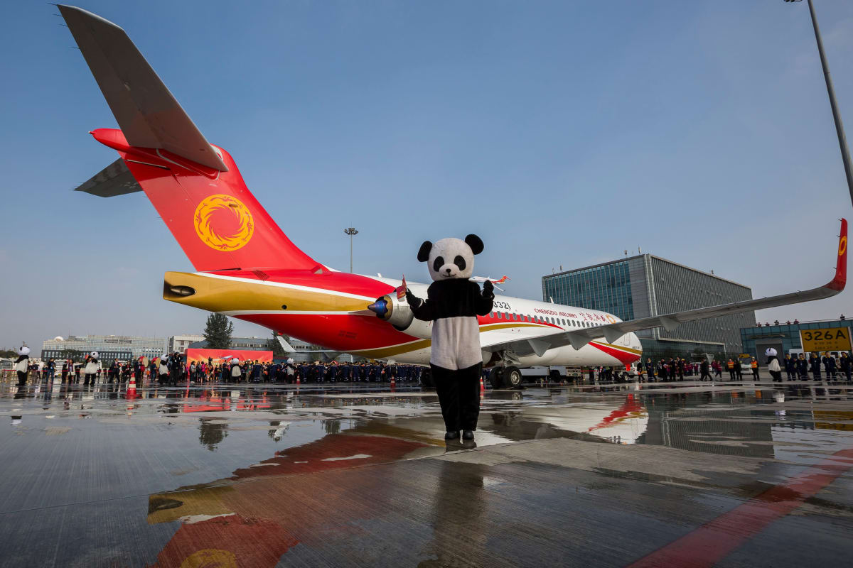 Comac ARJ21, China's First Homegrown Passenger Jet, Enters Service with Chengdu