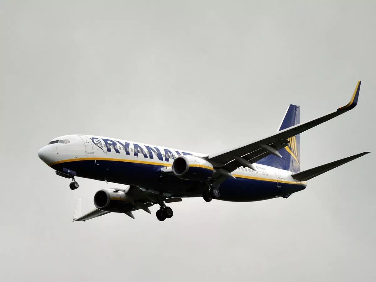 Ryanair Warns Christmas Travelers on Gift Packing to Avoid Security Confiscation