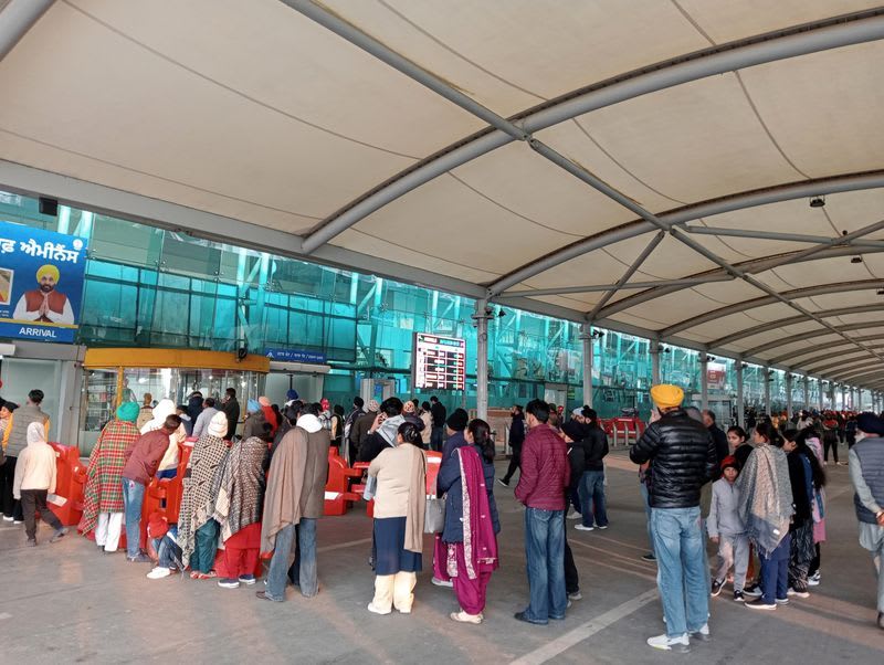 Dense Fog Halts Departures, Delays Flights at Amritsar Airport