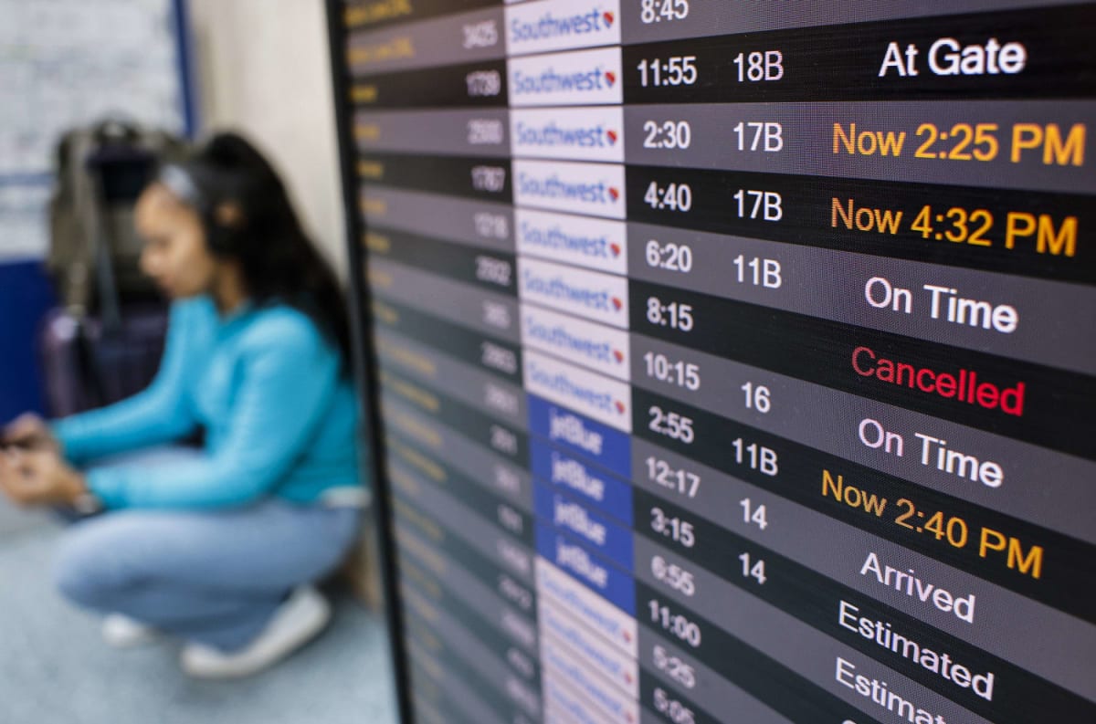 White House ditches Biden-era plan to compensate travelers for airline delays