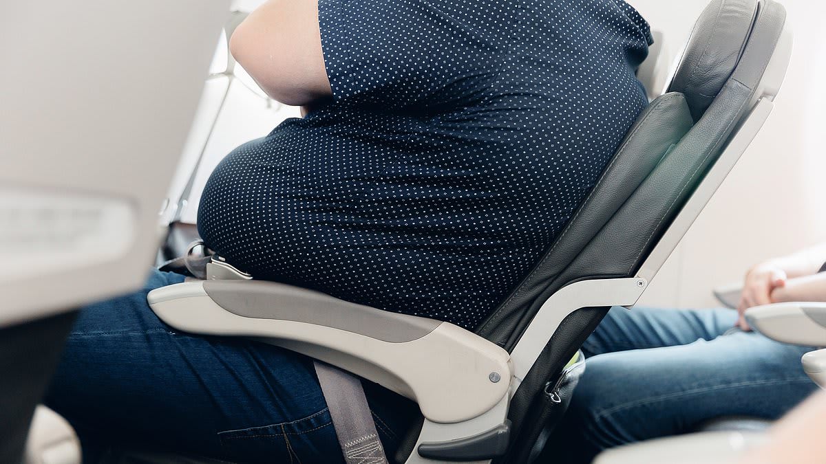 Airline passenger sparks debate after being 'squished' by plus-sized traveler.
