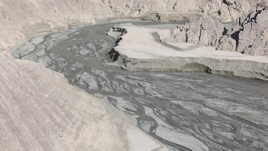 Iran begins cloud seeding operations as severe drought bites