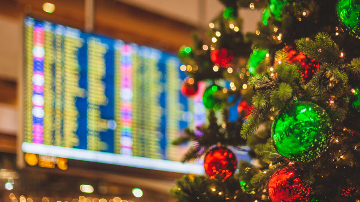 Why Does Unruly Passenger Behavior Peak During Christmas Air Travel?