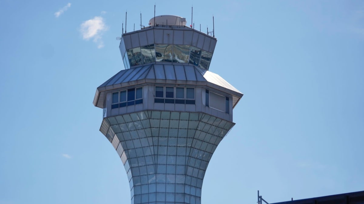 Thousands Of Air Traffic Controllers Won't Get Bonuses After Working Through Shutdown