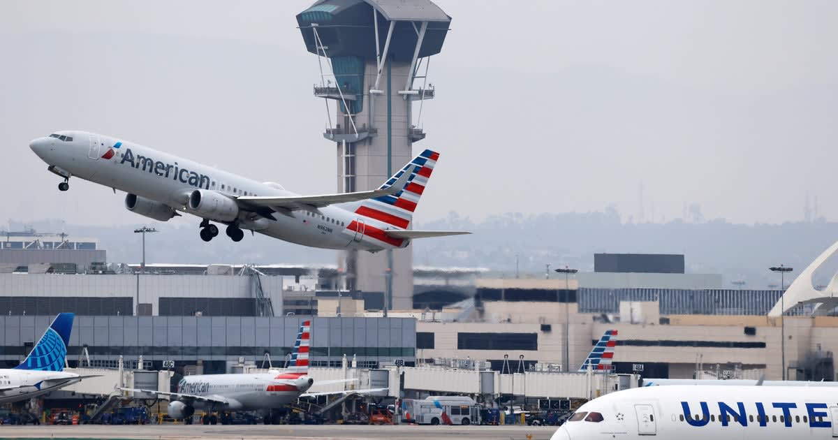 FAA Lifts Order Slashing Flights, Allowing Commercial Airlines To Resume Their Regular Schedules