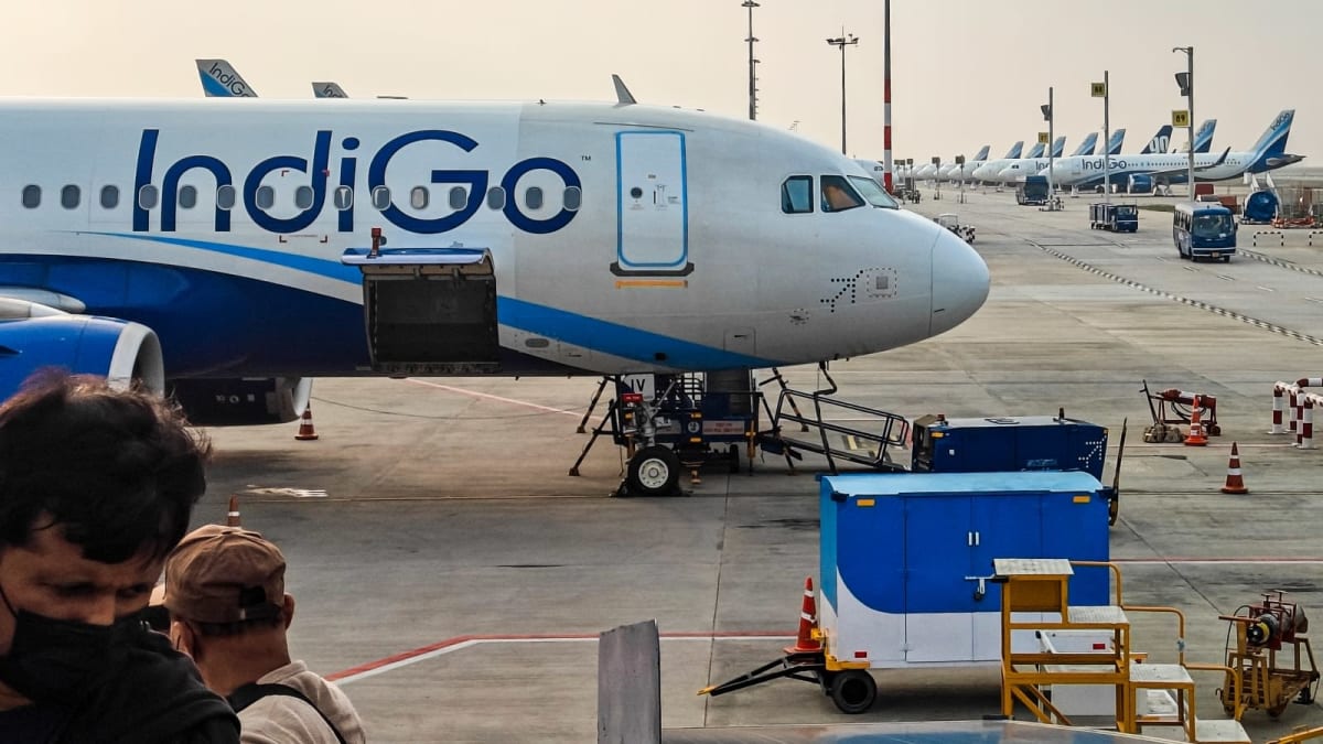 IndiGo offers Rs 10,000 compensation for severe December flight disruptions.