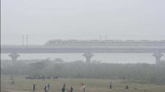 Delhi Fog Crisis: Why 4,000+ Flights Were Disrupted at IGI Airport