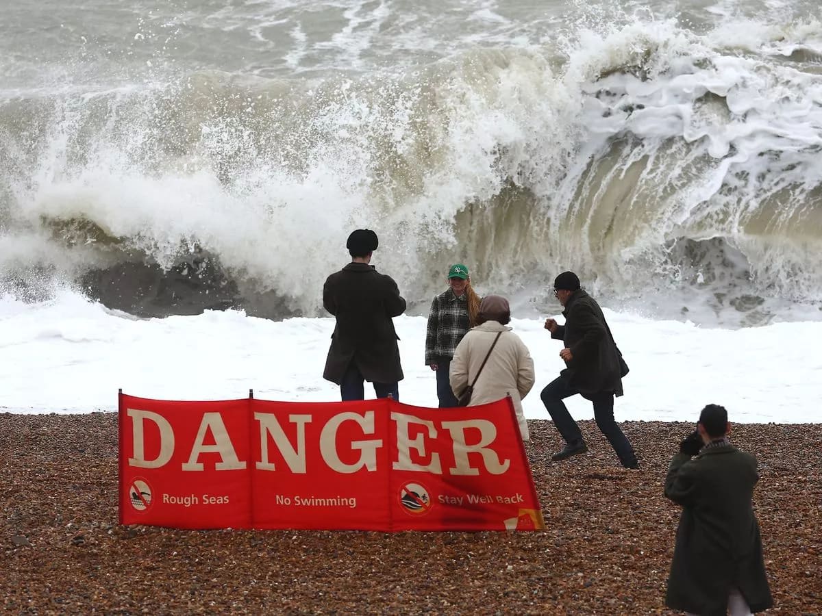 Storm Bram Brings 90mph Winds, Heavy Rain to UK; Aviation Disruption Expected