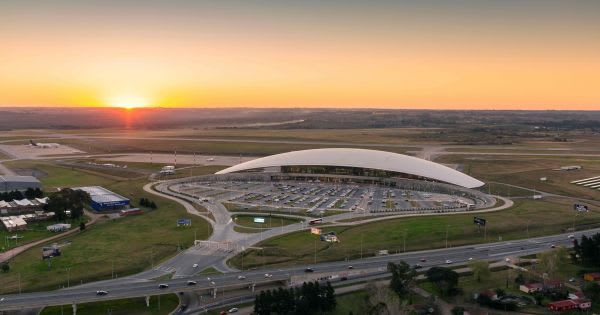Asunción Airport Sets Passenger Record While Montevideo Upgrades to ILS CAT IIIb.