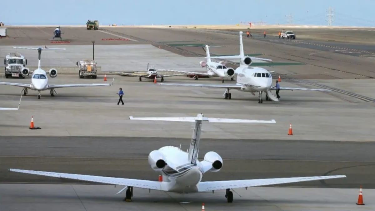 Carlsbad joins airport group’s lawsuit against the county