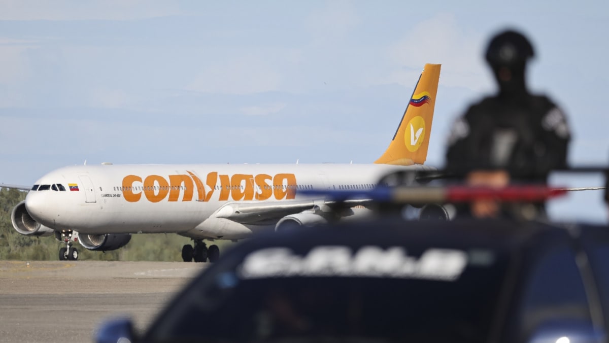 US Sanctions Strand Millions: Why Venezuela Relies on Just 20 Aging Aircraft