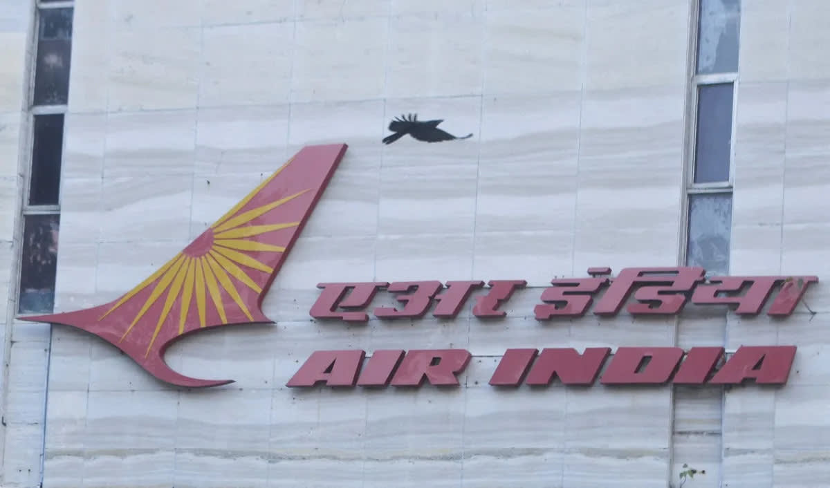 How did Air India lose a Boeing 737-200 for 13 years at Kolkata Airport?