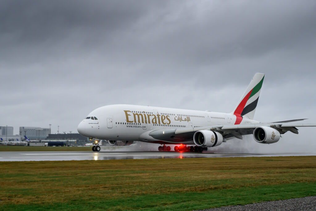 Emirates is Adding Starlink Wi-Fi Fleetwide