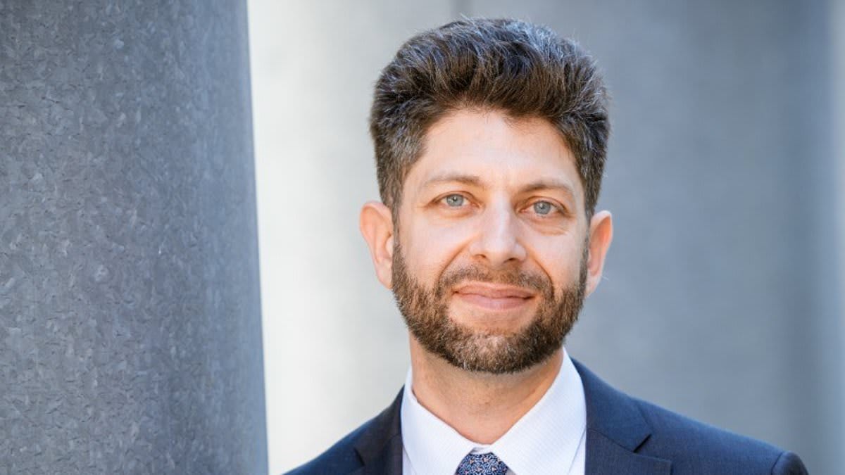 Professor sues Boeing for $40M over alleged brain damage from Delta 737 fumes