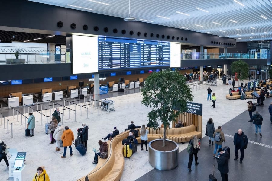 Vilnius Airport Reopens After Overnight Closure Due to Suspected Contraband