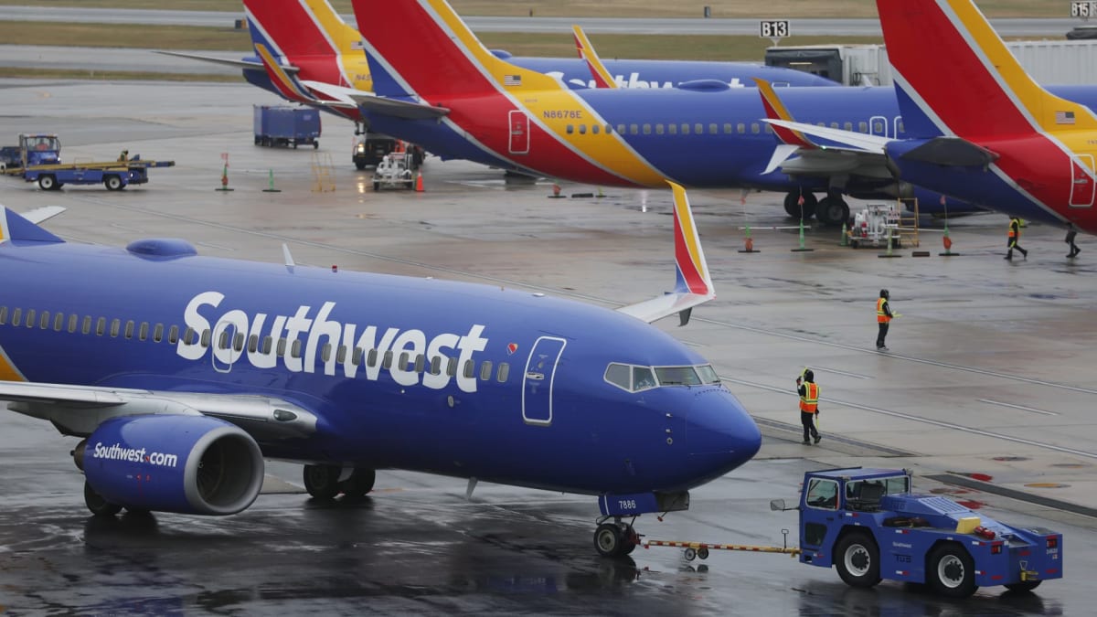 Southwest Airlines stock movement leads midday trading alongside Halliburton.