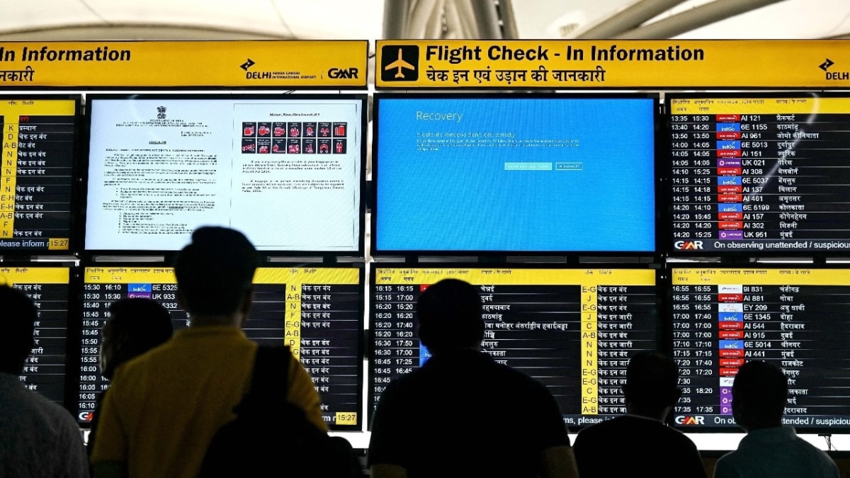 IndiGo Faces Widespread Flight Delays and Chaos After A320 Software Upgrades