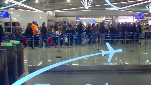 Athens Eleftherios Venizelos Airport Faces Severe Weather Delays, One Runway