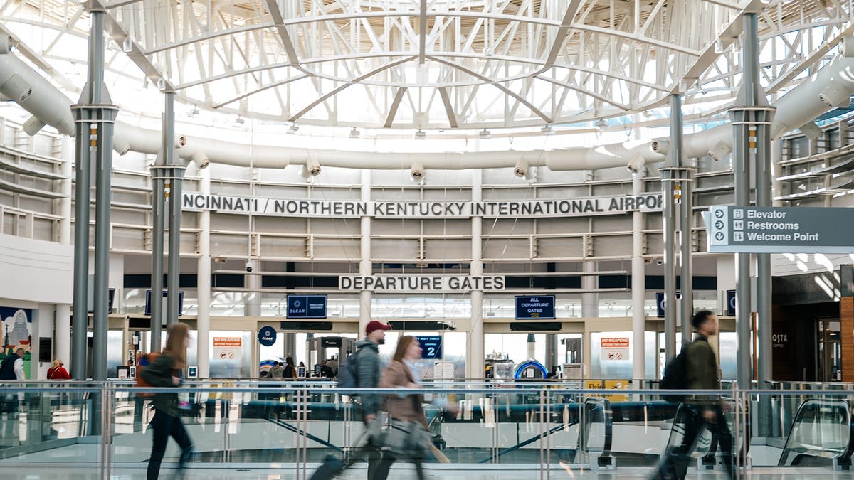 DOT Data Reveals Which Ohio Airport Has the Region's Lowest Flight Prices